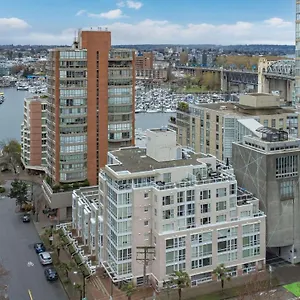 https://1bdden-condo-with-free-parking-in-downtown.richmond-hotels.com